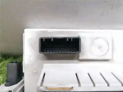 Pezzo di ricambio per auto di seconda mano display multifunzione per renault clio iii 1.5 dci diesel 68 cv / 50 kw riferimenti oem iam 8200307273  8200307273