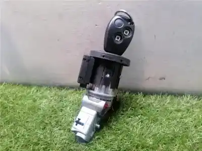 Second-hand car spare part Ignition Switch for RENAULT CLIO III 1.5 dCi Diesel 68 CV / 50 KW OEM IAM references 216738847B  8200214173C
