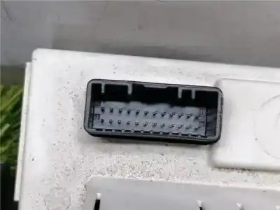 Pezzo di ricambio per auto di seconda mano display multifunzione per renault clio iii 1.5 dci diesel cat riferimenti oem iam 8200755144  8200755144
