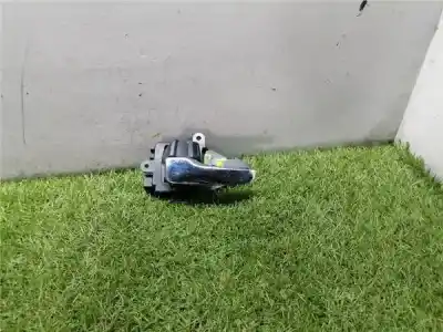 Peça sobressalente para automóvel em segunda mão PUXADOR INTERIOR DIANTEIRO ESQUERDO por MITSUBISHI LANCER BERLINA (CY0) 2.0 DI-D CAT Referências OEM IAM MN105359  