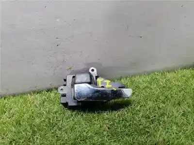 Peça sobressalente para automóvel em segunda mão PUXADOR INTERIOR TRASEIRO ESQUERDO por MITSUBISHI LANCER BERLINA (CY0) 2.0 DI-D CAT Referências OEM IAM MN105359  