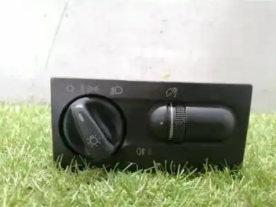 Peça sobressalente para automóvel em segunda mão COMUTADOR DE LUZES por VOLKSWAGEN GOLF III (1H1) 1.8 Referências OEM IAM 1H6941531A  