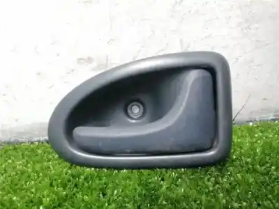 Pezzo di ricambio per auto di seconda mano MANIGLIA INTERNA ANTERIORE DESTRA per RENAULT CLIO II (BB_, CB_) 1.9 D (B/CB0E, BB0J) Riferimenti OEM IAM 8200028995  