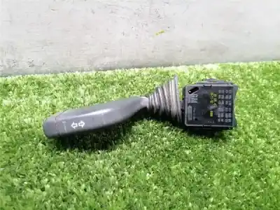 Peça sobressalente para automóvel em segunda mão Comutador De Piscas  por OPEL COMBO TOUR 1.7 DTI 16V Referências OEM IAM 09185414  09185413