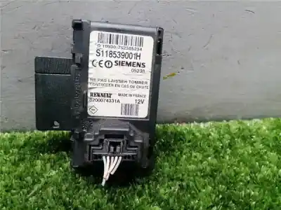 Pezzo di ricambio per auto di seconda mano INTERRUTTORE DI AVVIAMENTO per RENAULT MEGANE II FURGÓN/RANCHERA FAMILIAR (KM_) 1.5 DCI (KM1E) Riferimenti OEM IAM S118539001H  