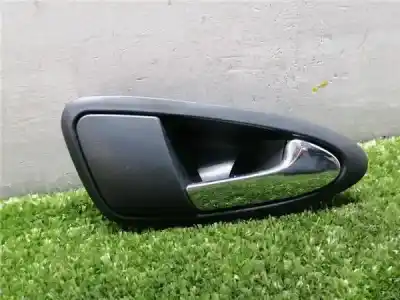 Автозапчасти б/у ВНУТРИ ПЕРЕДНЕЙ ПРАВОЙ РУЧКИ за SEAT IBIZA BERLINA (6J5) 1.4 TDI ссылки OEM IAM   