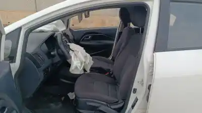 Second-hand car spare part left front seat for kia rio basic oem iam references   