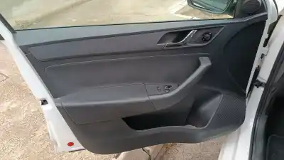 Second-hand car spare part left front door trim for skoda rapid active oem iam references 