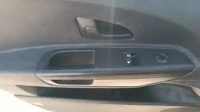 Peça sobressalente para automóvel em segunda mão botão / interruptor elevador vidro dianteiro esquerdo por kia ceed (ed) (2006->) 1.6 concept [1.6 ltr. - 66 kw crdi cat] referências oem iam 