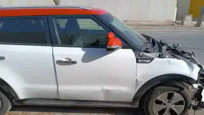 Peça sobressalente para automóvel em segunda mão porta dianteira direita por kia soul burner referências oem iam 
