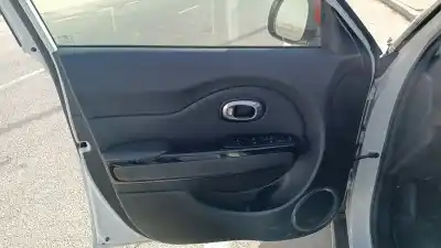 Peça sobressalente para automóvel em segunda mão forra / revestimento da porta dianteira esquerda por kia soul burner referências oem iam 