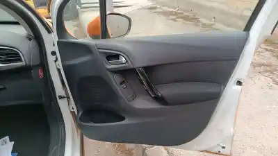 Peça sobressalente para automóvel em segunda mão forra / revestimento da porta dianteira direita por citroen c3 attraction referências oem iam 