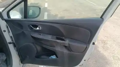 Автозапчасти б/у ОБИВКА ПЕРЕДНЕЙ ПРАВОЙ ДВЕРИ за RENAULT CLIO IV (BH_)  ссылки OEM IAM   