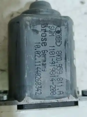 Автозапчастина б/у ДВИГ СКЛА ЗАДНЕ ЛІВО для AUDI A6 LIM. (4G2)  Посилання на OEM IAM 8K0959811A  
