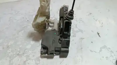 Pièce détachée automobile d'occasion serrure de porte avant droite pour kia carens iv 1.7 crdi références oem iam 81320a4010