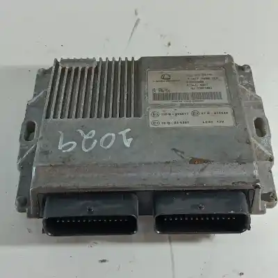 Pezzo di ricambio per auto di seconda mano centralina motore per opel zafira tourer selective riferimenti oem iam 93867329  93867283