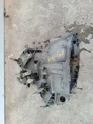 Second-hand car spare part gearbox for renault scenic ii authentique 120 cv / 88 kw oem iam references ndo001  