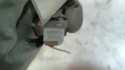 Peça sobressalente para automóvel em segunda mão botão / interruptor elevador vidro dianteiro direito por audi a4 berlina (8e) 2.0 tdi 16v (103kw) referências oem iam 4g0959855