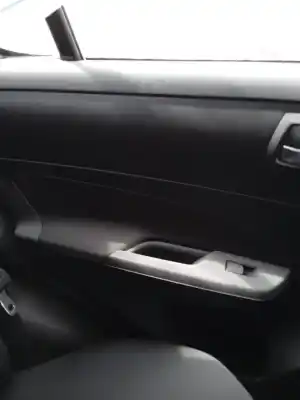 Автозапчасти б/у обивка задней правой двери за suzuki swift (az) gle ссылки oem iam 