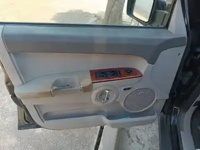 Автозапчасти б/у обивка левой передней двери за jeep commander 3.0 v6 crd limited ссылки oem iam 