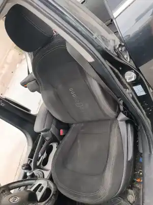 Pezzo di ricambio per auto di seconda mano sedile anteriore sinistro per kia sportage basic 4x2 riferimenti oem iam 