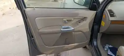Peça sobressalente para automóvel em segunda mão forra / revestimento da porta dianteira esquerda por volvo xc90 d5 kinetic referências oem iam 