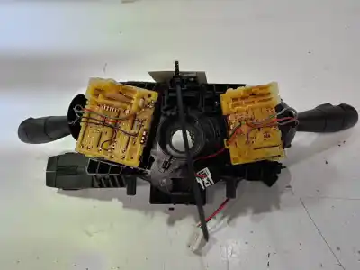 Pièce détachée automobile d'occasion commutateur multifonctions pour renault captur helly hansen références oem iam 255675887r