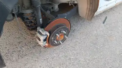 Pezzo di ricambio per auto di seconda mano snodo posteriore destro per kia sportage drive 2wd riferimenti oem iam 