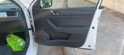 Second-hand car spare part right front door trim for skoda rapid active oem iam references 