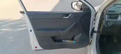 Second-hand car spare part left front door trim for skoda rapid active oem iam references 