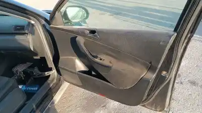 Peça sobressalente para automóvel em segunda mão forra / revestimento da porta dianteira direita por volkswagen passat b6 (3c2) 2.0 tdi 16v referências oem iam 