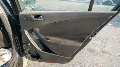 Peça sobressalente para automóvel em segunda mão forra / revestimento da porta traseira direita por volkswagen passat b6 (3c2) 2.0 tdi 16v referências oem iam 