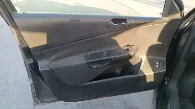Peça sobressalente para automóvel em segunda mão forra / revestimento da porta traseira esquerda por volkswagen passat b6 (3c2) 2.0 tdi 16v referências oem iam 
