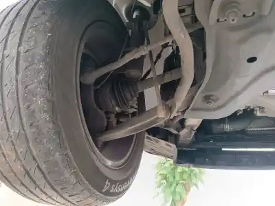 Pezzo di ricambio per auto di seconda mano braccio sospensione inferiore anteriore destro per peugeot 5008 allure riferimenti oem iam 