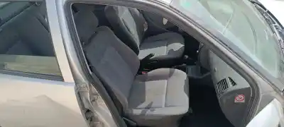 Tweedehands auto-onderdeel RECHTER VOORSTOEL voor SEAT IBIZA (6K1)  OEM IAM-referenties   