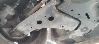 Peça sobressalente para automóvel em segunda mão braço de suspensão inferior dianteiro direito por hyundai i10 classic referências oem iam 