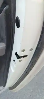 Peça sobressalente para automóvel em segunda mão fechadura da porta traseira direita por hyundai i10 classic referências oem iam 