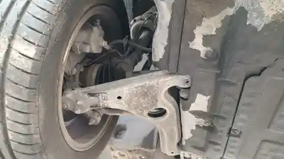 Peça sobressalente para automóvel em segunda mão braço de suspensão inferior dianteiro direito por opel zafira b cosmo referências oem iam 