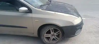 Pezzo di ricambio per auto di seconda mano parafango anteriore destro per fiat stilo (192) 1.9 jtd cat riferimenti oem iam 
