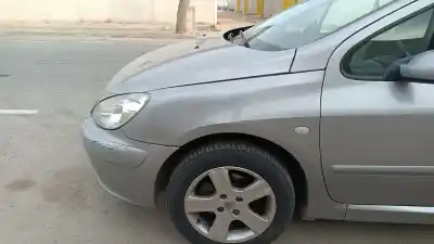Peça sobressalente para automóvel em segunda mão guarda-lamas dianteiro esquerdo por peugeot 307 break / sw (s1) break xs referências oem iam 