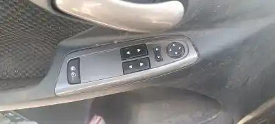 Pezzo di ricambio per auto di seconda mano interruttore alzacristalli anteriore sinistro per fiat stilo (192) 1.9 jtd cat riferimenti oem iam 