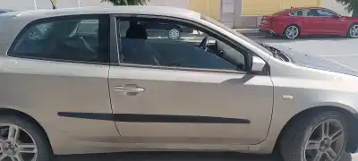 Pezzo di ricambio per auto di seconda mano porta anteriore destra per fiat stilo (192) 1.9 jtd cat riferimenti oem iam 
