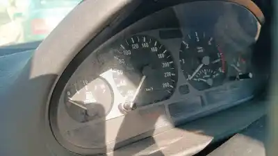 Pezzo di ricambio per auto di seconda mano PANNELLO DEGLI STRUMENTI per BMW SERIE 3 BERLINA (E46)  Riferimenti OEM IAM   