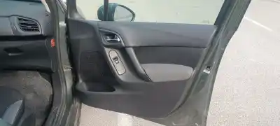 Peça sobressalente para automóvel em segunda mão forra / revestimento da porta dianteira direita por citroen c3 business referências oem iam 