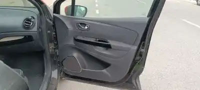 Pièce détachée automobile d'occasion garniture de porte avant droite pour renault captur helly hansen références oem iam 