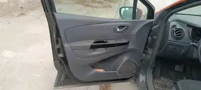 Pièce détachée automobile d'occasion garniture de porte avant gauche pour renault captur helly hansen références oem iam 