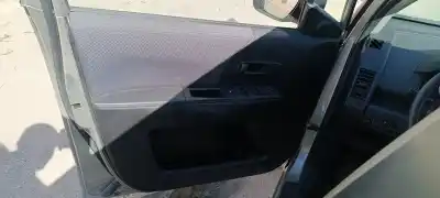 Second-hand car spare part left front door trim for mazda 5 (cr19) 2.0 cd (cr19) oem iam references 