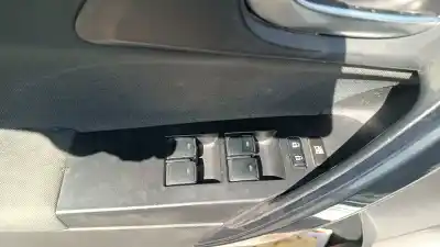 Peça sobressalente para automóvel em segunda mão botão / interruptor elevador vidro dianteiro esquerdo por toyota auris hybrid active referências oem iam 