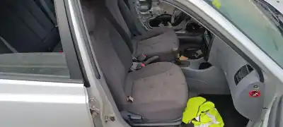 Pezzo di ricambio per auto di seconda mano sedile anteriore destro per hyundai accent (lc) gl 4p riferimenti oem iam 
