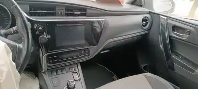 Peça sobressalente para automóvel em segunda mão sistema de áudio / rádio cd por toyota auris hybrid active referências oem iam 